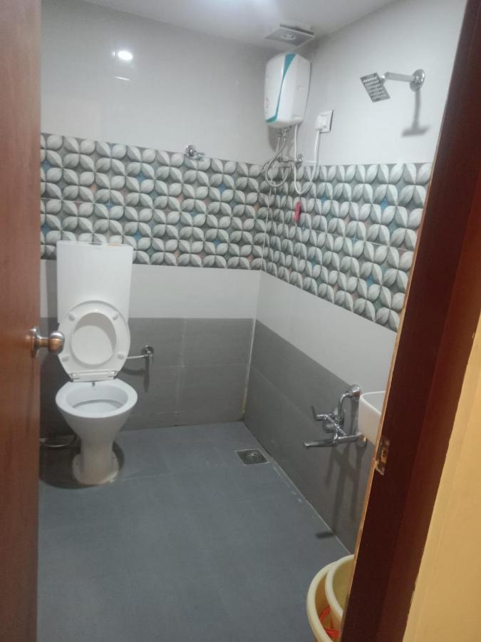 Hotel Shreeji'S Gandhinagar Eksteriør bilde